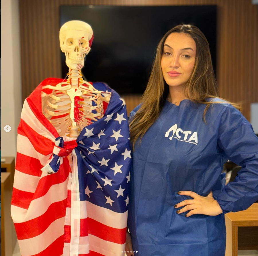 Dra. Lívia Almeida em atualização profissional