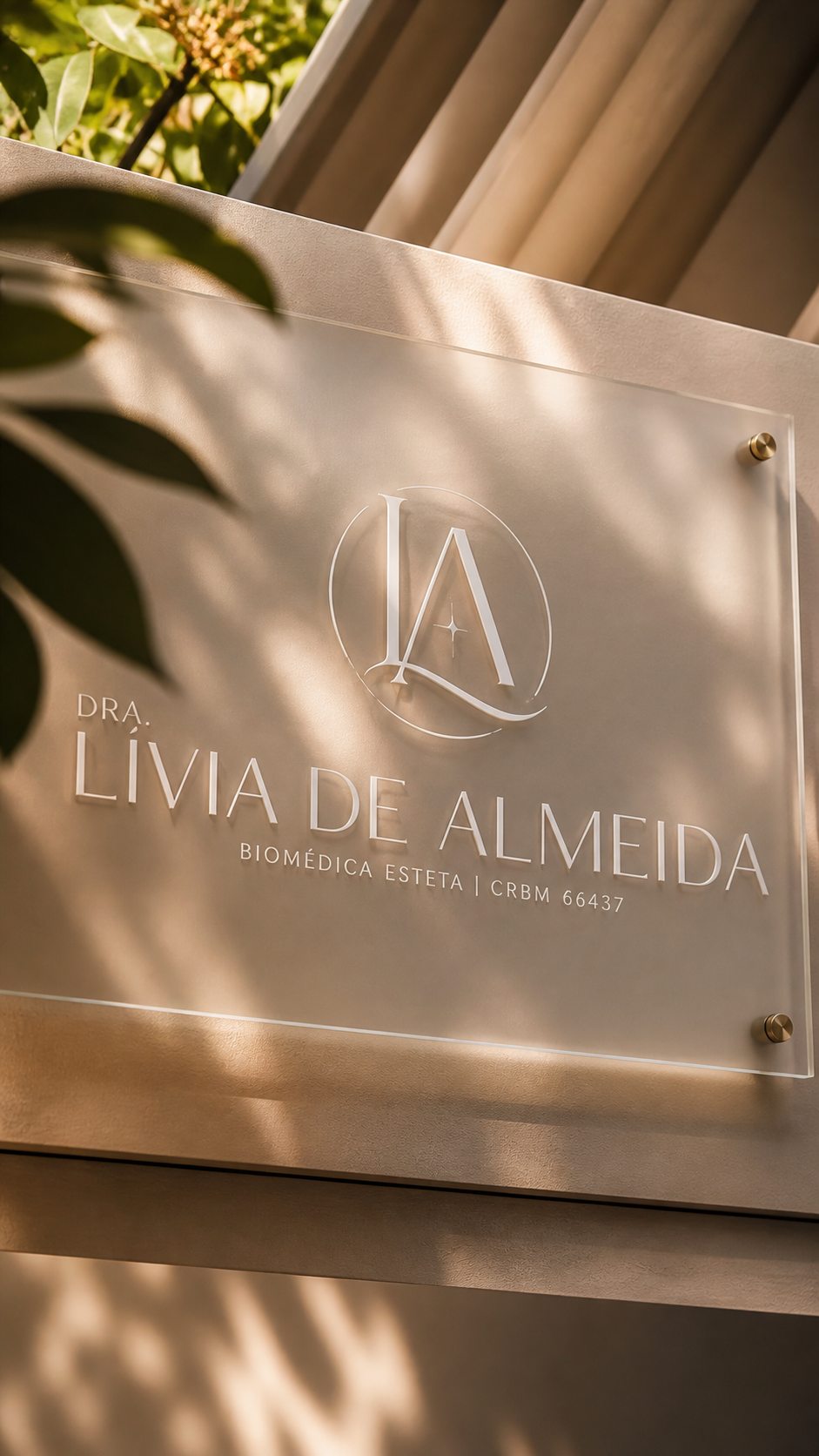 Identidade visual da Clínica Dra. Lívia Almeida